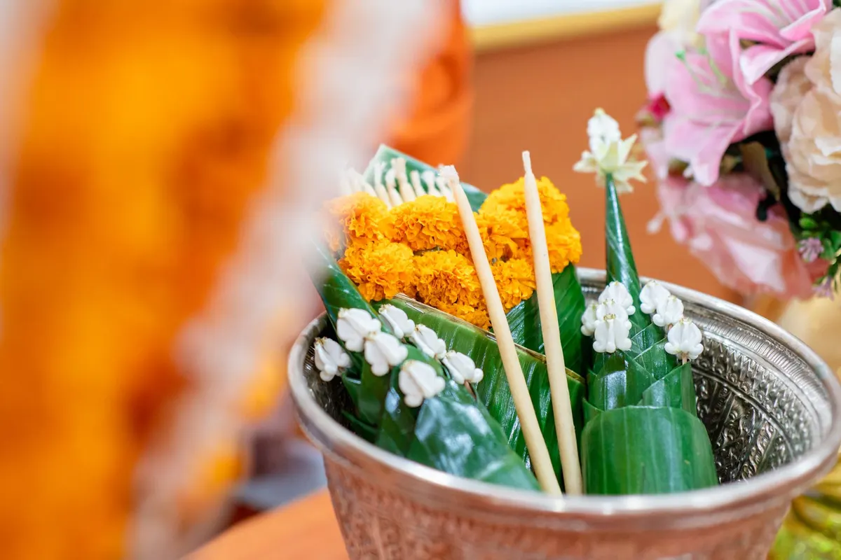 เครื่องไทยธรรมในพิธีทำบุญที่วัด (ภาพประกอบ)
