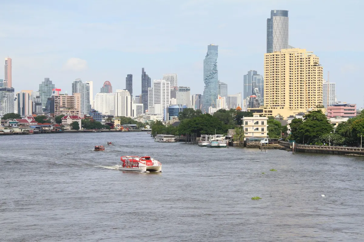 ท่าเรือและชุมชนริมแม่น้ำเจ้าพระยา (ภาพประกอบ)