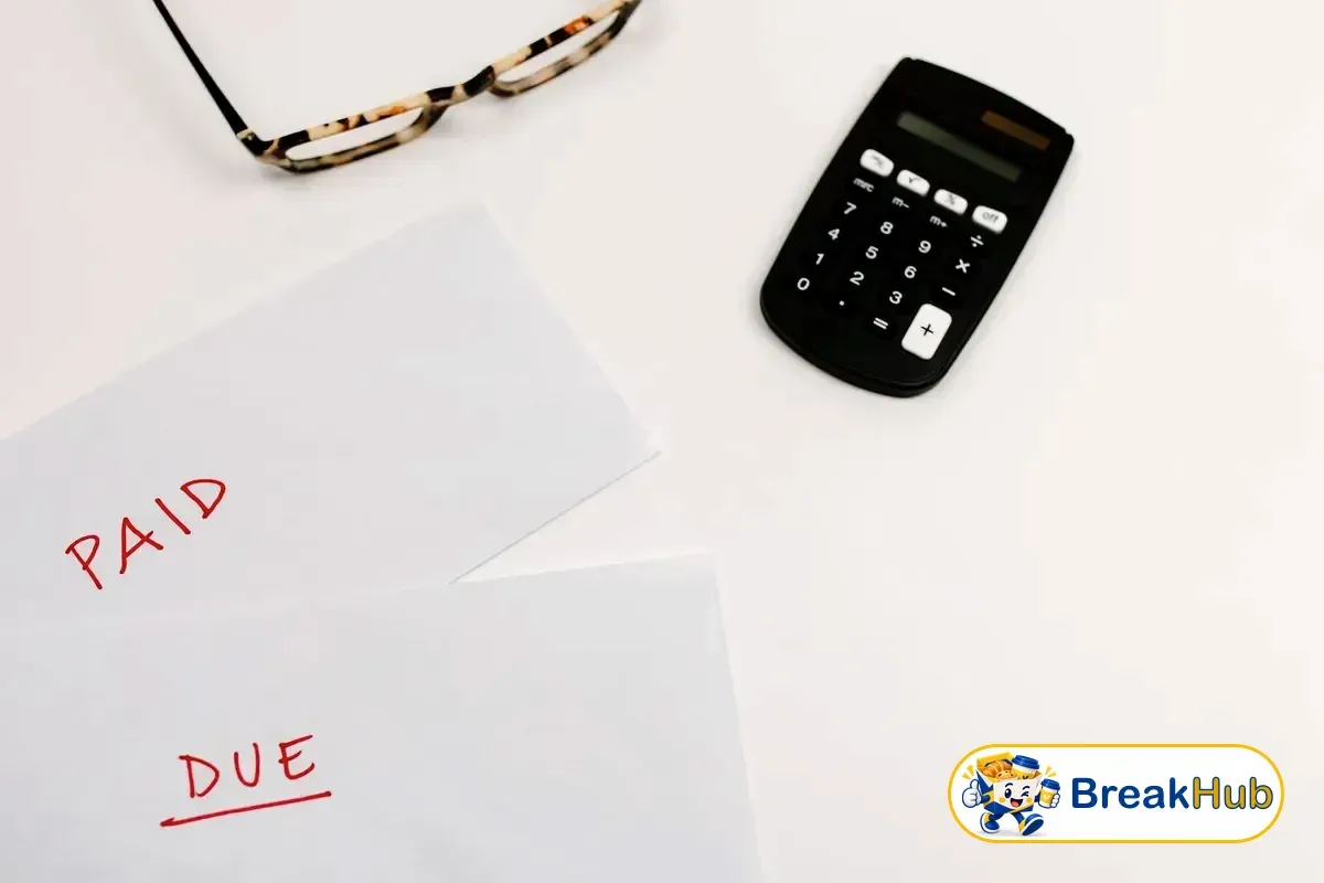 Quotation paper and a calculator on a desk (illustration)